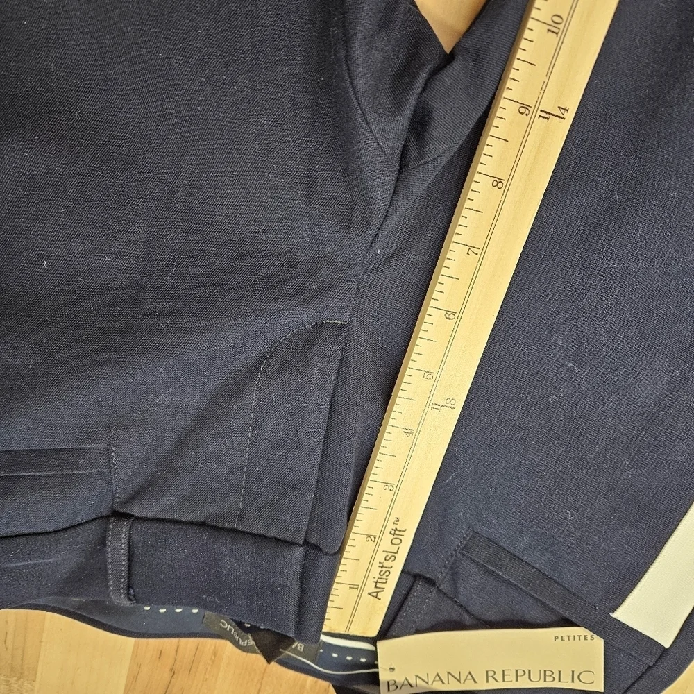 Banana Republic Sloan Navy Blue With White Stripe Size 2P Petite. Ankle Pants